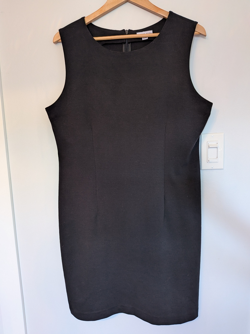 ALFRED SUNG Black Sleeveless Sheath Dress